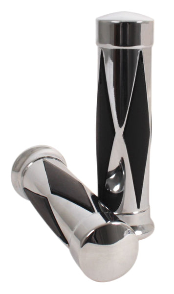 Universal motorcycle diamond pattern chrome style 7/8" grip set